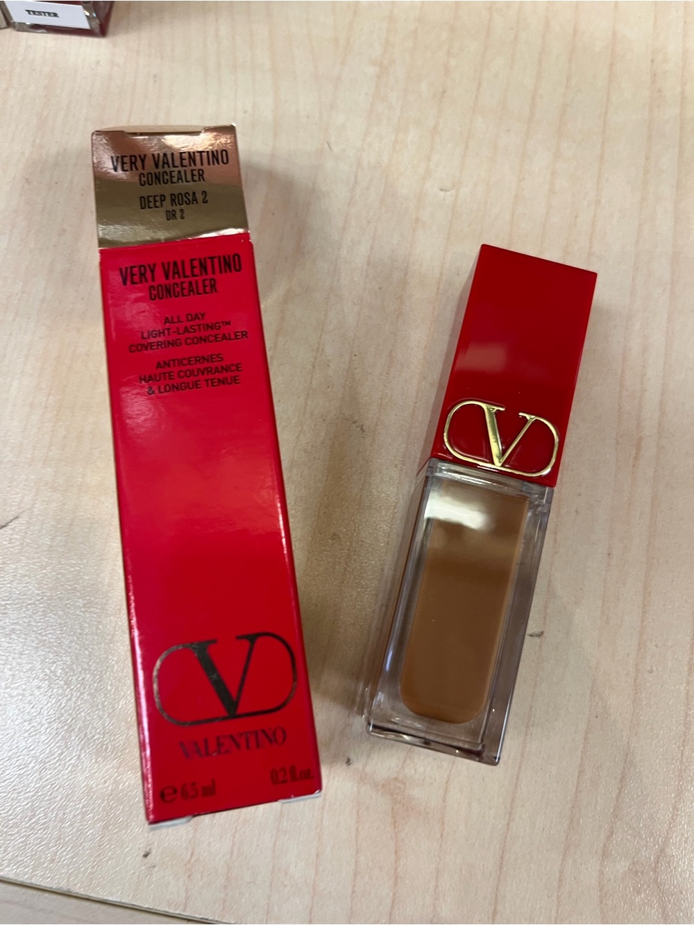 Valentino Concealer in Deep Rosa 2 (DR2) new
